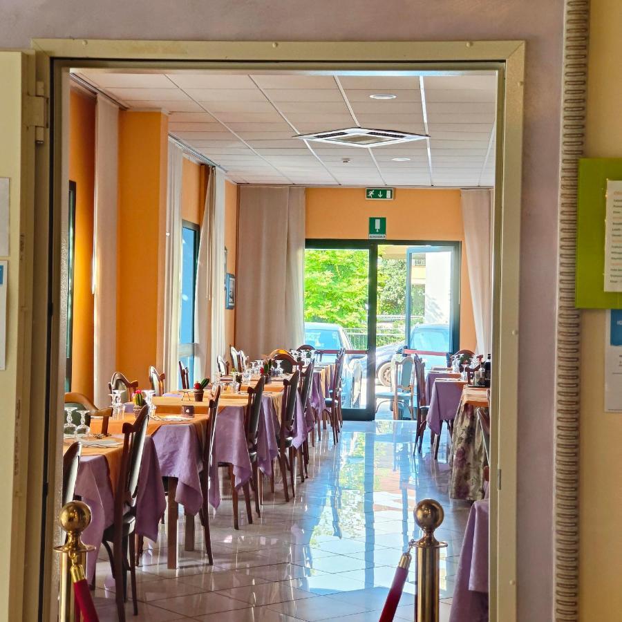 Hotel Marittimo Rimini Eksteriør billede