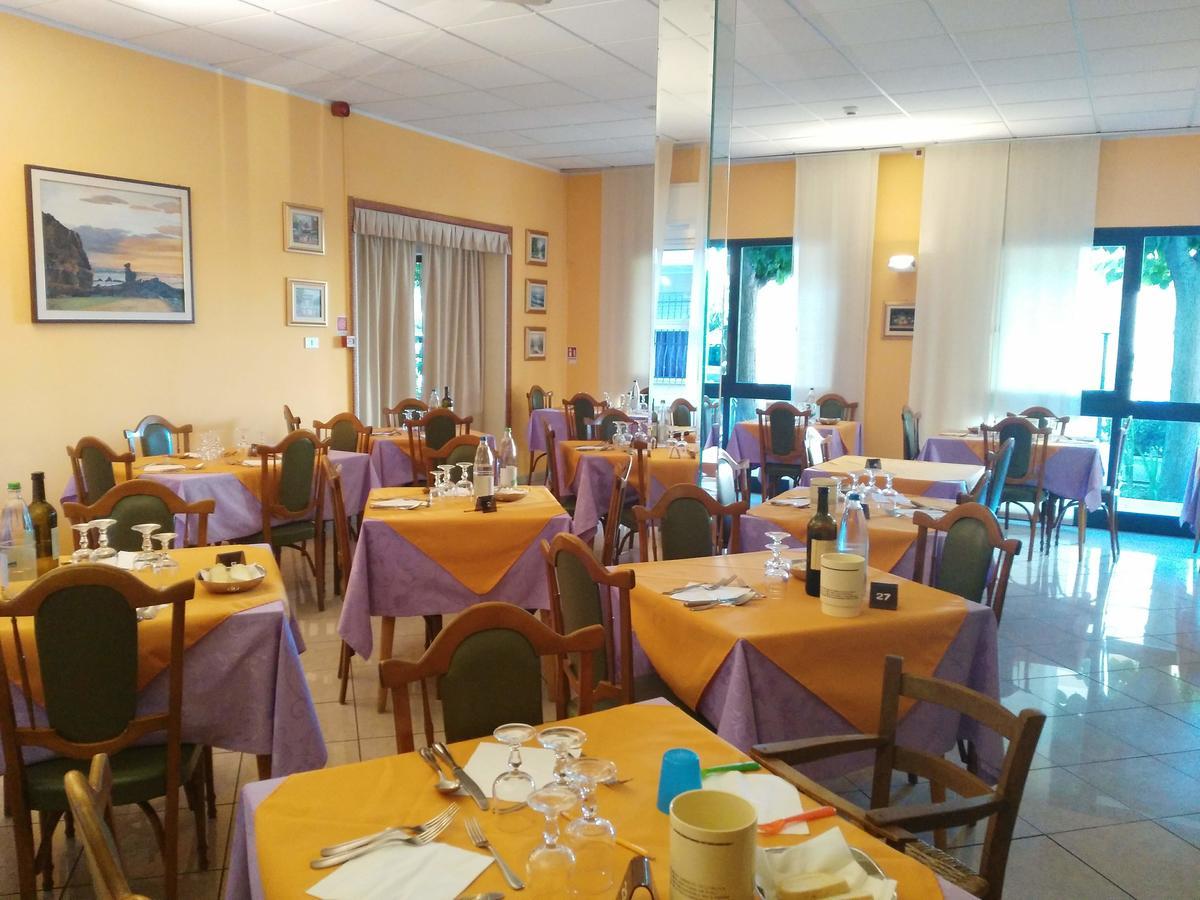 Hotel Marittimo Rimini Eksteriør billede