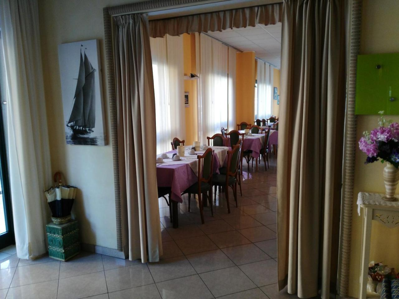 Hotel Marittimo Rimini Eksteriør billede