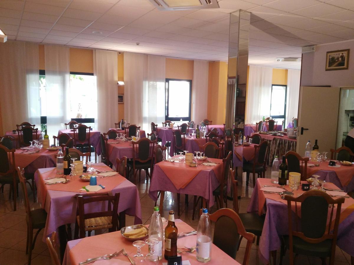 Hotel Marittimo Rimini Eksteriør billede